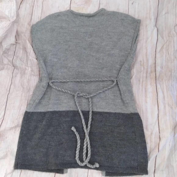 Carolina Herrera long gray open sleeveless sweater sz XS - Picture 4 of 6